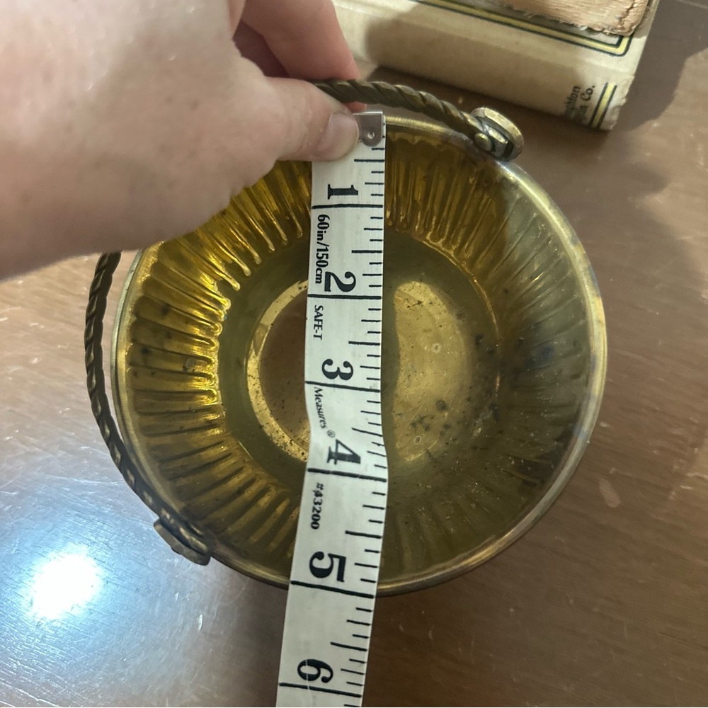 Vintage Brass Decorative Bowl Bucket with Handle - Picture 7 of 8